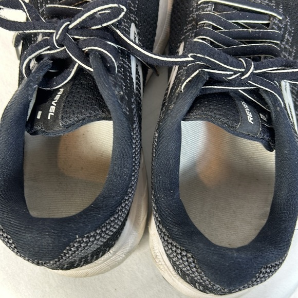 Brooks 7 Black Revel Size 7 Men’s Medium Gently Worn Cushion Lace athletic - Picture 5 of 9